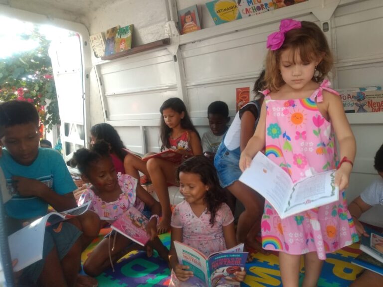 Projeto Cidadania e Leitura inaugura a biblioteca comunitária na Vila