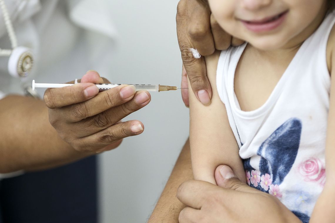 vacina contra sarampo
