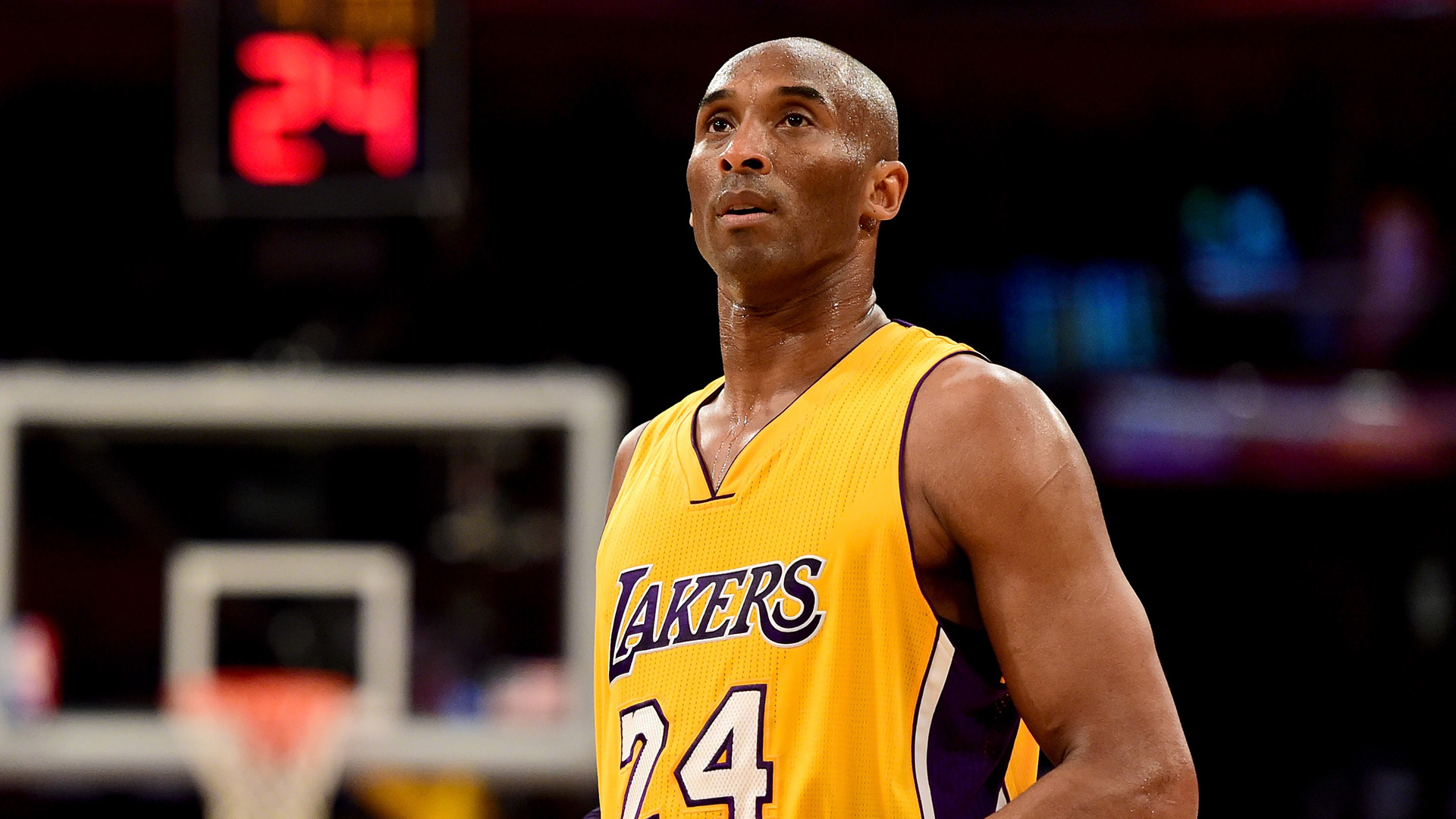 Kobe Bryant, ex-jogador do basquete, morre em queda de helicópter