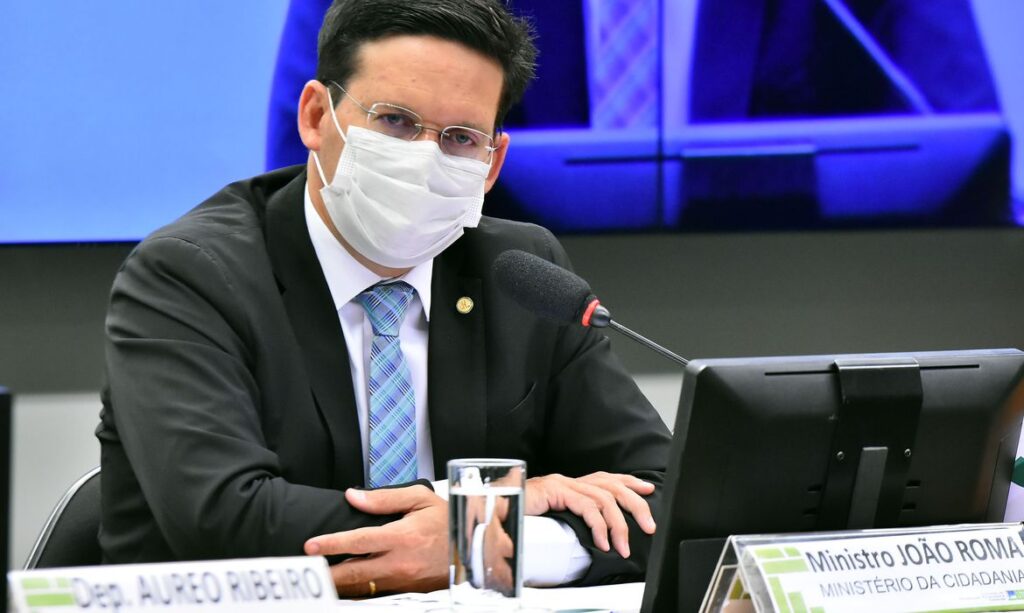 Auxílio Brasil é tema de audiência na Câmara com ministro da Cidadania