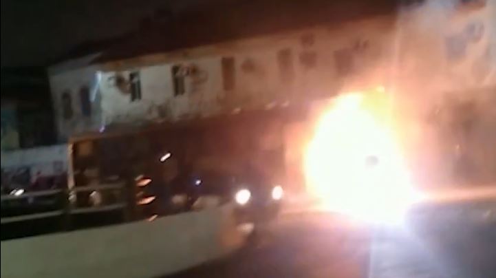 Segundo ônibus pega fogo em menos de uma semana em São Luís