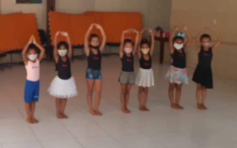 Aulas de judô e balé são oferecidas para crianças da Vila Nova